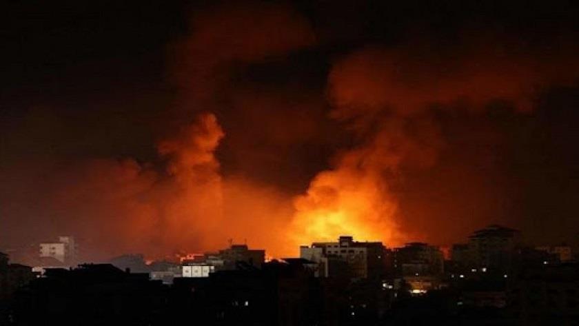 Iranpress: Saudi coalition fighter jets attack Yemen