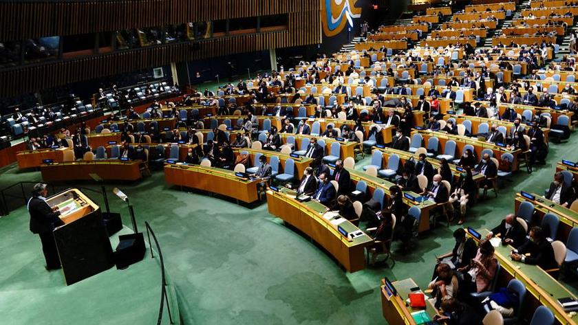 Iranpress: UN General Assembly votes to deplore Russian operation in Ukraine