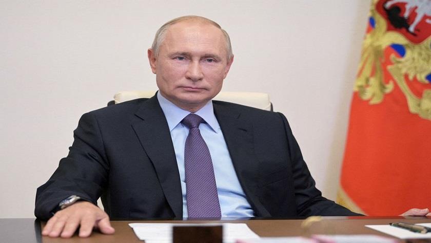 Iranpress: Putin says Western sanctions are akin to declaration of war