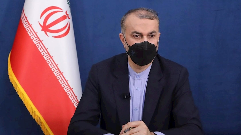 Iranpress: FM: Iran after friendly ties with neighbors