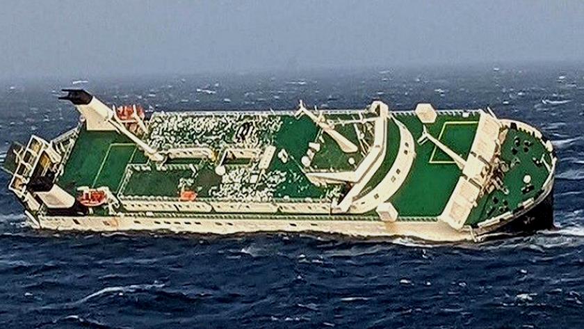 Iranpress: Iran rescues dozens as UAE-flagged cargo ship sinks in Persian Gulf