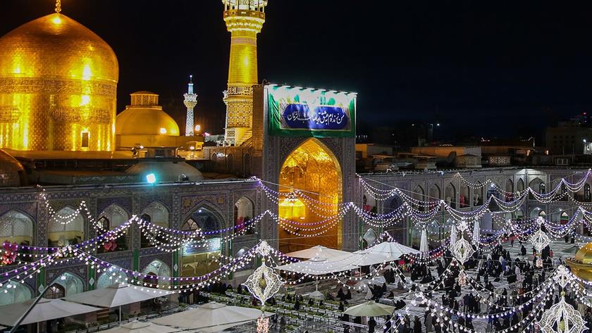 Iranpress: Dutch woman converts to Islam in Imam Reza holy shrine
