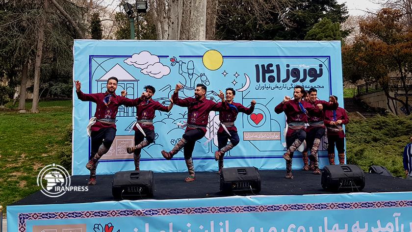Iranpress: Niavaran Palace host Great Festival of Iranians
