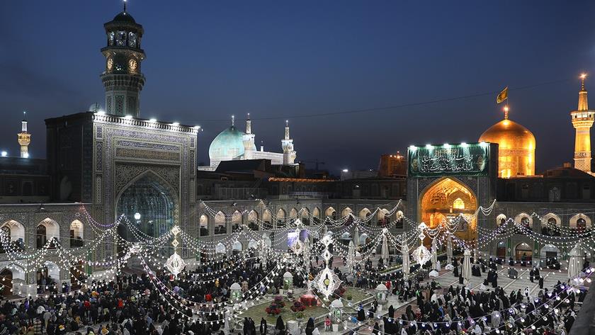 Iranpress: Imam Reza shrine in Mashhad hosts first Nowruz pilgrims in two yrs