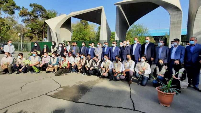 Iranpress: April, time for Iranian universities