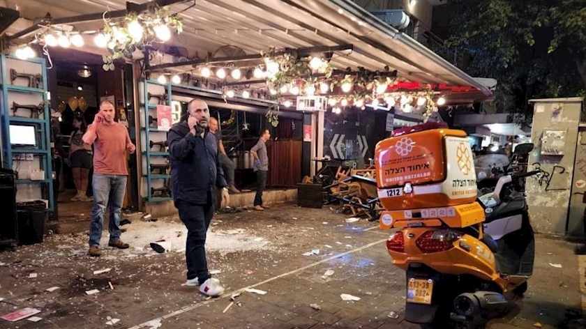Iranpress: Shooting leaves 2 Israeli dead and 10 others injured in Tel Aviv