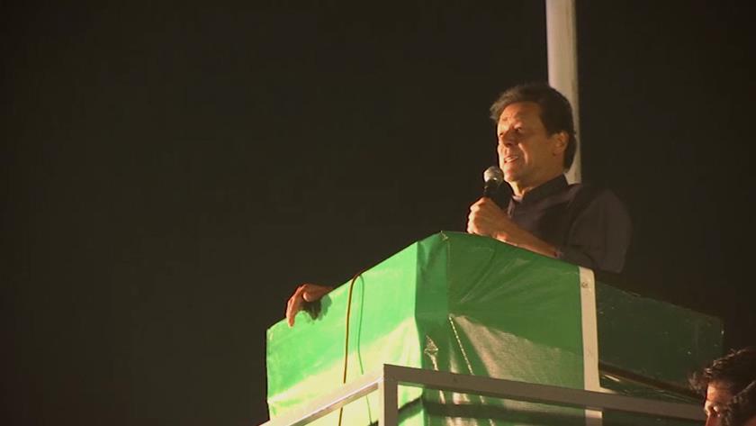 Iranpress: Imran Khan supporters hold mass demonstrations in Karachi, Pakistan