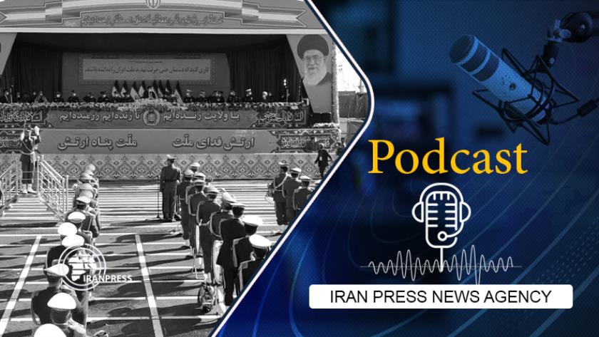 Iranpress: Iranian Army achievements, sacrifices since beginning of Islamic Revolution