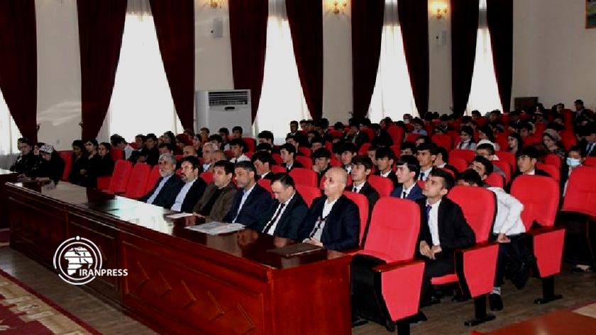 Iranpress: Tajikistan celebrates Saadi Day