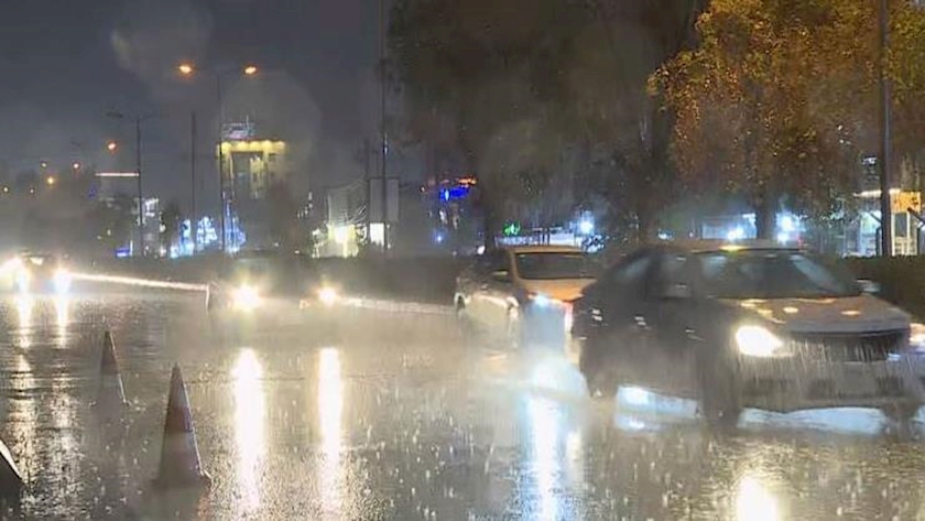 Iranpress: Heavy rain sweeps Iraqi Kurdistan Region’s capital Erbil
