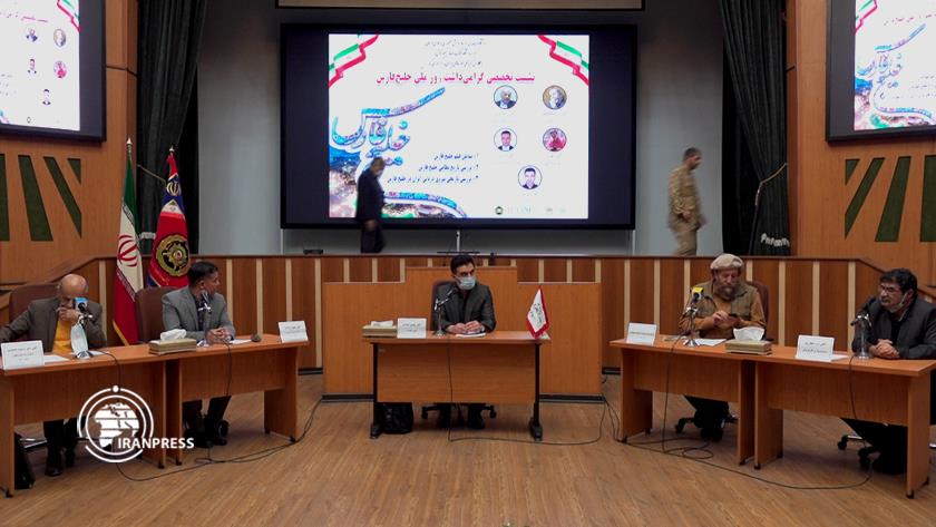 Iranpress: Iran Army celebrates Persian Gulf Day