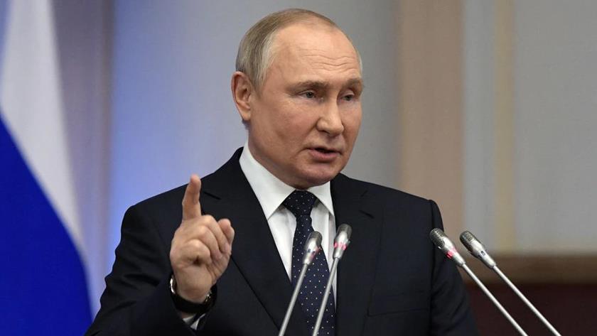 Iranpress: Putin signs sanctions decree against West: Kremlin 