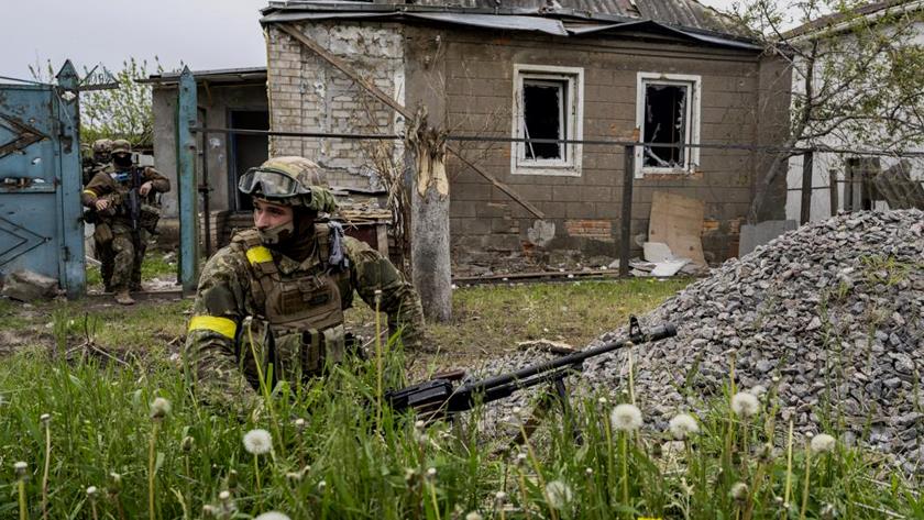 Iranpress: Ukraine claims Russia has withdrawn from around Kharkiv