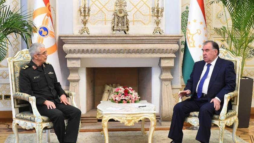 Iranpress: Maj. Gen. Bagheri, Tajik president discuss further ties