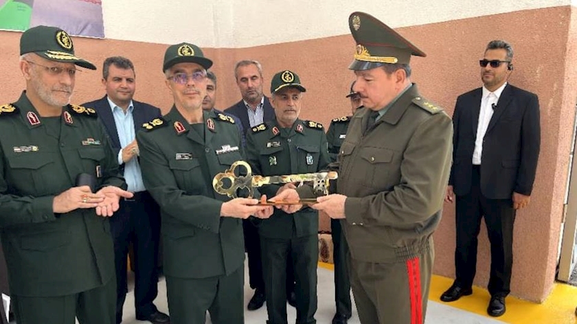 Iranpress: Iran Armed Forces Chief of Staff visit to Dushanbe at a glance