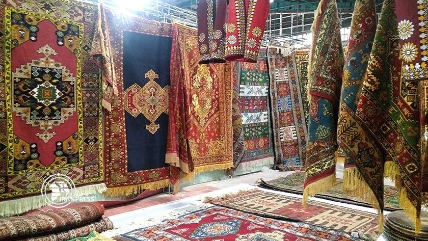 Iranpress: Yazd Exhibition of Handicrafts; glory of Iranian art, civilization