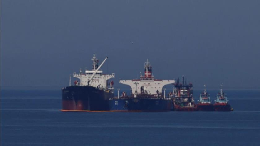 Iranpress: US confiscates Iran oil cargo in Greek Island