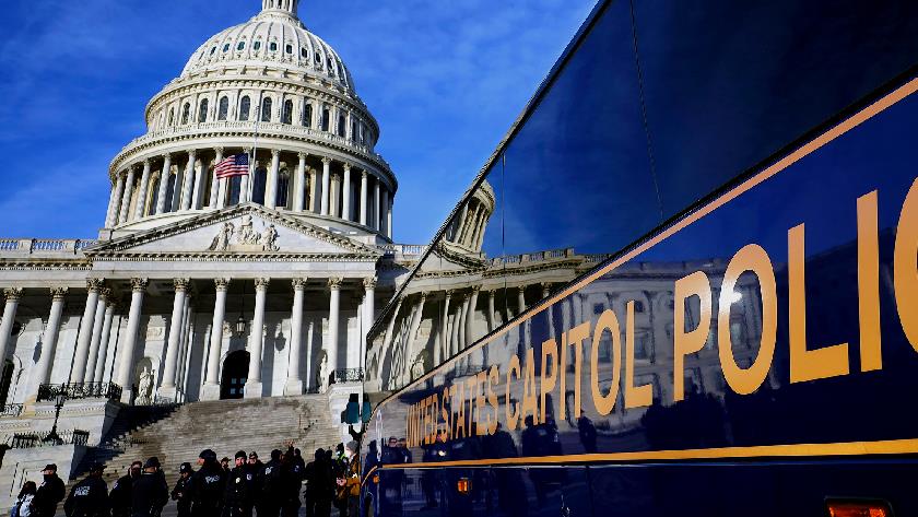Iranpress: Man arrested at US Capitol with fake badge