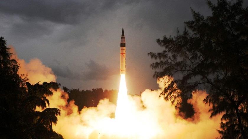 Iranpress: India tests ballistic missile capable of carrying a nuclear warhead