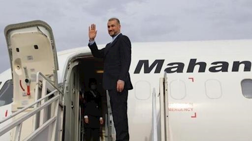 Iranpress: Iranian Foreign Minister leaves Tehran for New Delhi