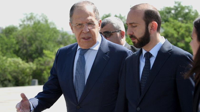 Iranpress: Russia seeking direct access to Turkey via Armenia