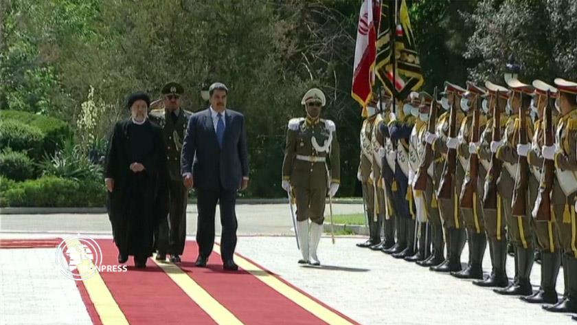 Iranpress: Venezuelan President officially welcomed by his Iranian counterpart in Tehran