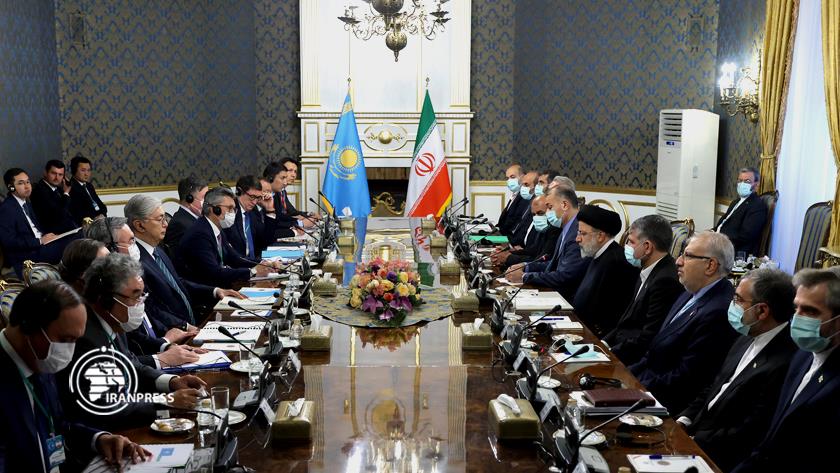 Iranpress: High-ranking delegations of Iran, Kazakhstan meet