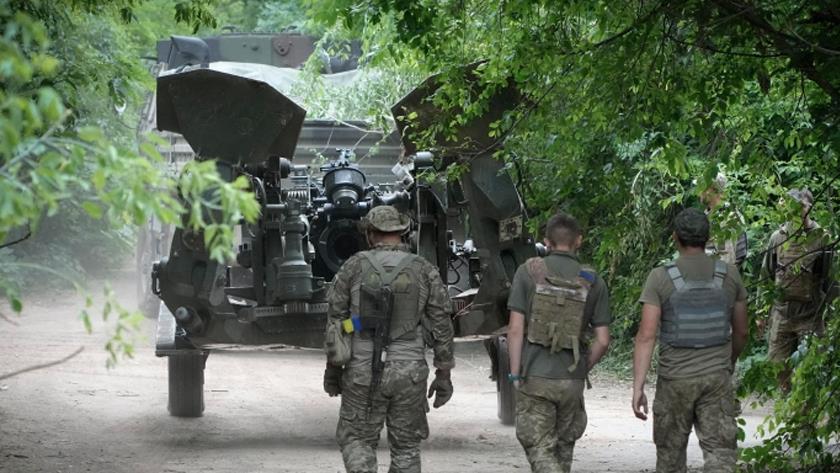 Iranpress: 1st shipment of German heavy weapons arrive in Ukraine