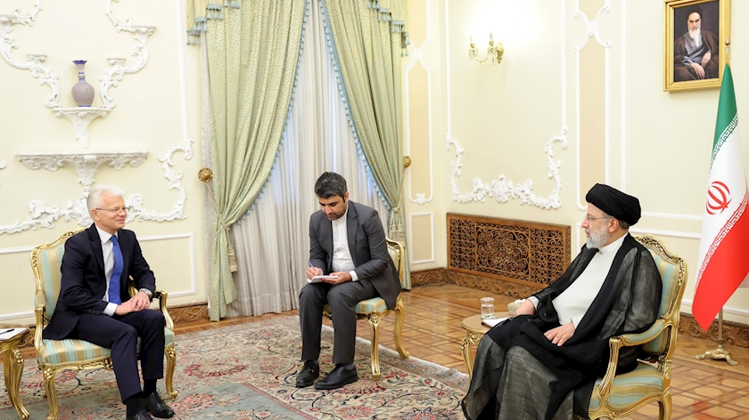 Iranpress: Removal of sanctions to provide basis for cooperation between Iran, Lithuania: Raisi
