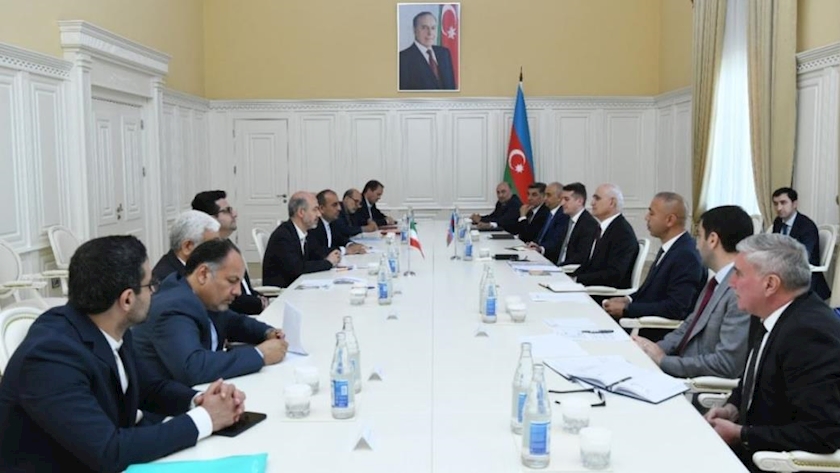 Iranpress: Iranian Energy Minister meets Azerbaijani Deputy PM in Baku