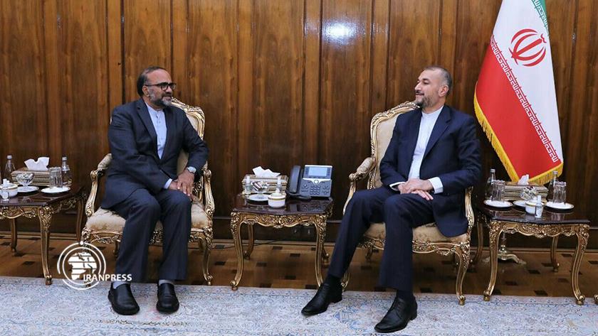 Iranpress: Iranian FM, new envoy in Egypt meet, discuss Iran-Egypt ties