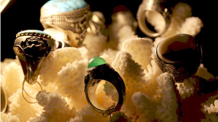Iranpress: Exhibition of hand-painted rings held in the Ministry of Cultural Heritage