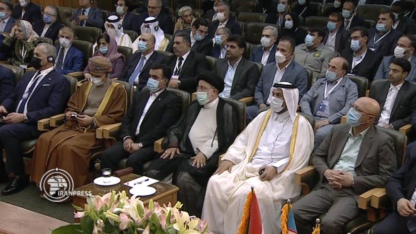 Iranpress: Iran, regional countries sit to address environmental issues
