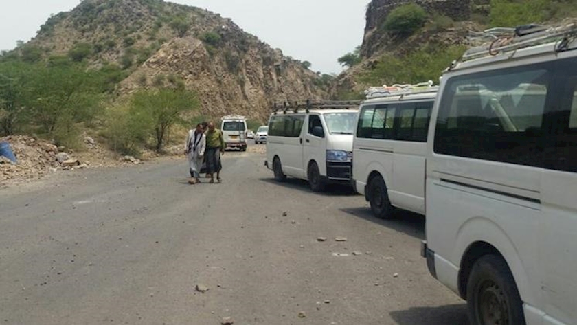 Iranpress: Saudi-led coalition continues to block Taiz 50-60 road: Yemeni sources