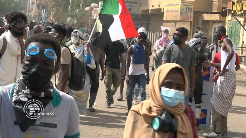 Iranpress: Sudanese demonstrators stress military rule not legitimate