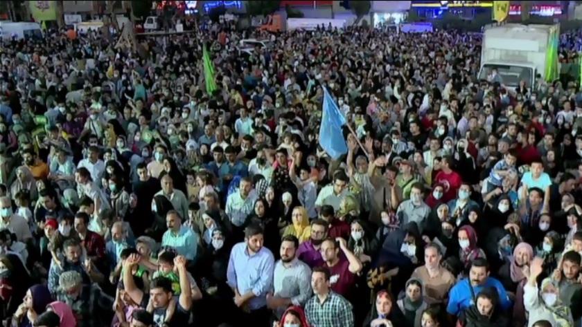 Iranpress: 10-kilometer festivity of Ghadir being held in Tehran 