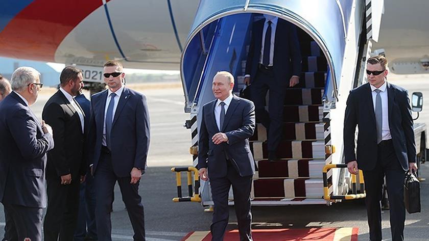 Iranpress: Putin arrives in Tehran