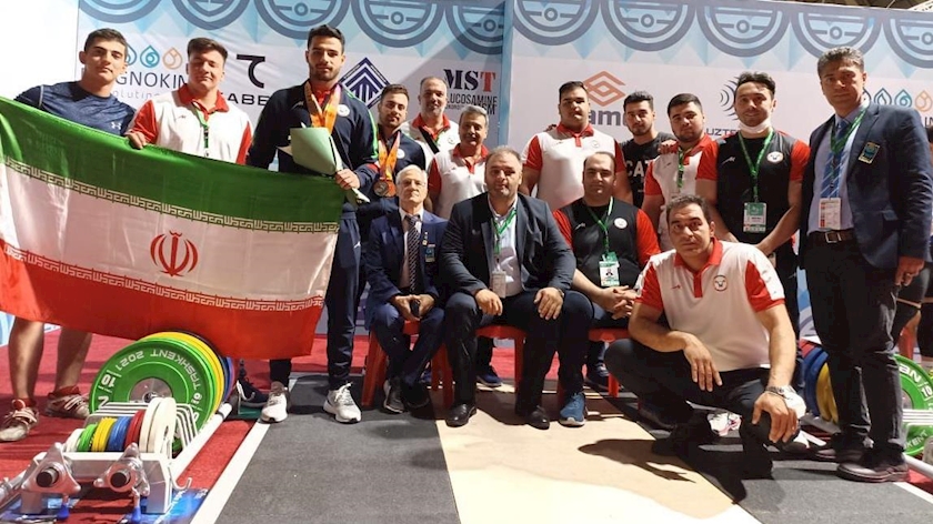 Iranpress: Iranian athletes win Asian weightlifting vice-championship