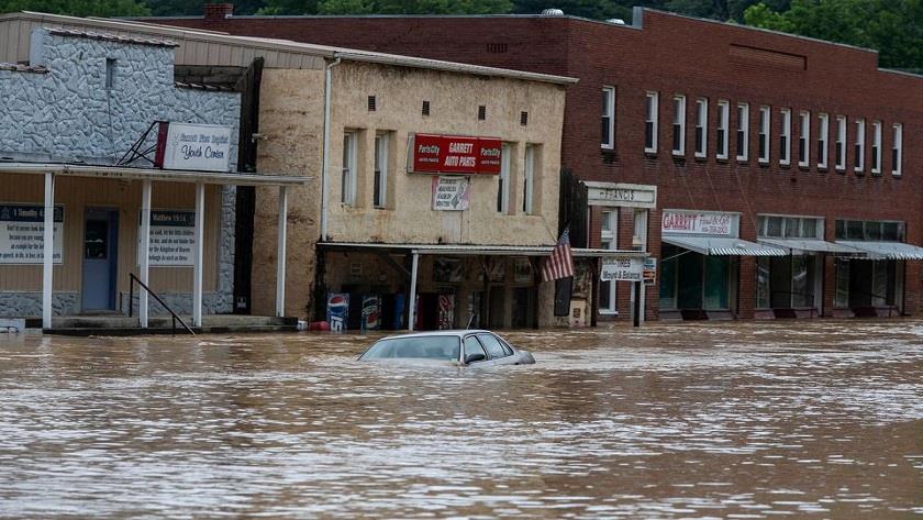 Iranpress: Floods in US Kentucky kill at least 8, more deaths expected