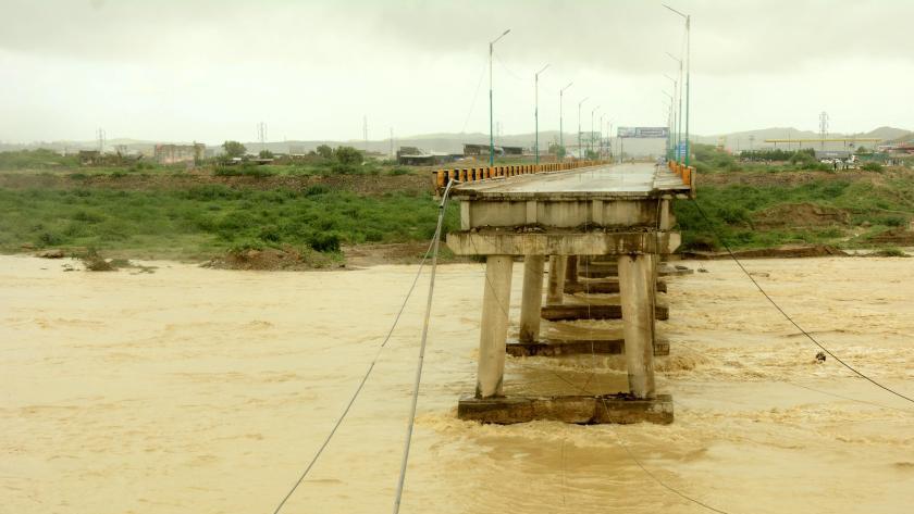 Iranpress: 357 killed, over 400 injured as monsoon rains continue to batter Pakistan