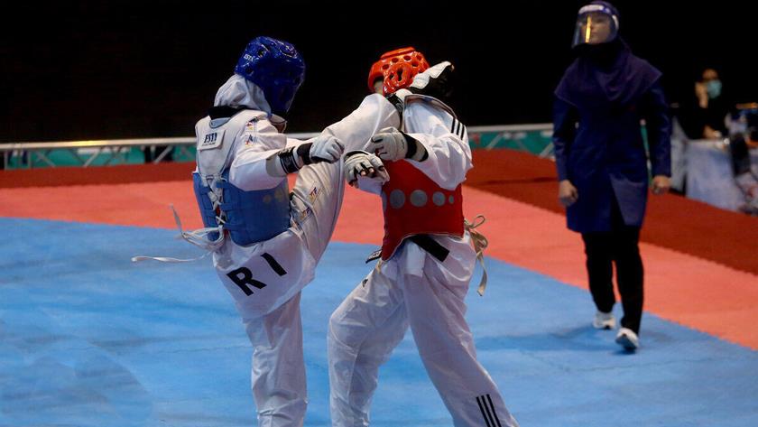 Iranpress: Iranian girls win Taekwondo world championship title