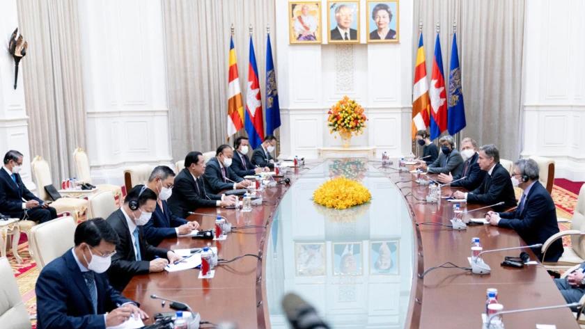 Iranpress: ASEAN FMs vow to strengthen bloc