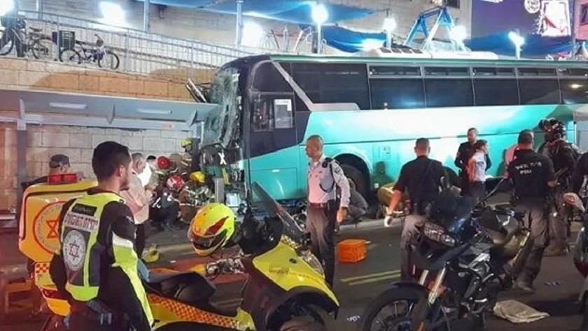 Iranpress: Bus accident in occupied Quds leaves at least 3 dead