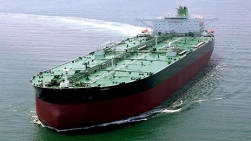 Iranpress: Reloading Iranian seized oil tanker in Greece starts