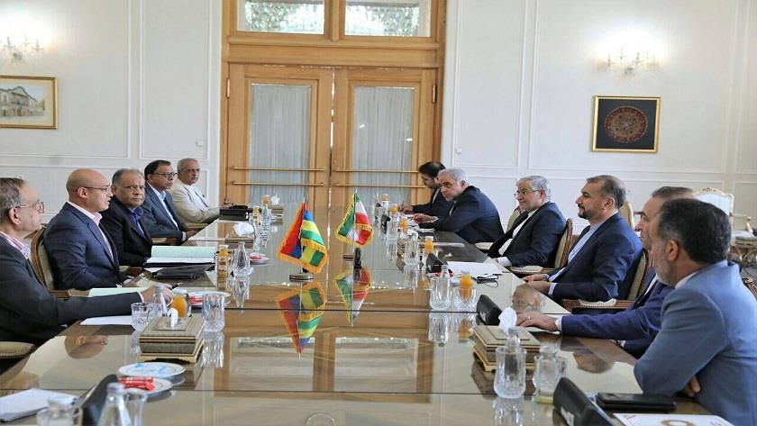 Iranpress: Iran welcomes development of relations with Mauritius