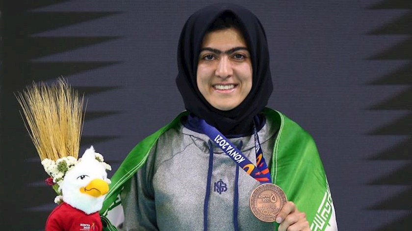 Iranpress: Konya Games; Fencer gains Iranian women’s 1st epee medal in history