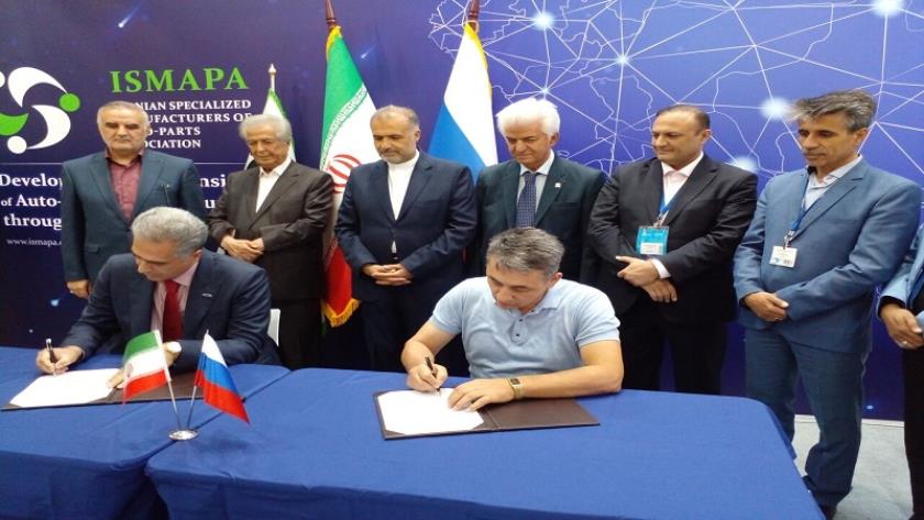 Iranpress: 12 MoCs signed between Iranian, Russian companies
