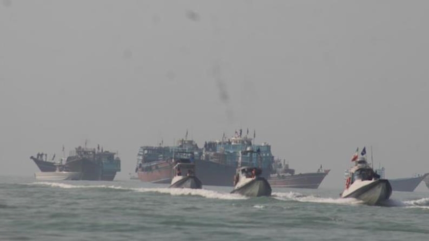 Iranpress: IRGC launches naval maneuver, warns against disruptive response