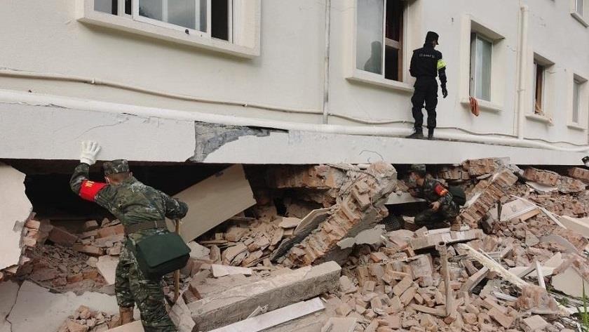 Iranpress: China: Earthquake leaves at least 66 dead, 250 injured