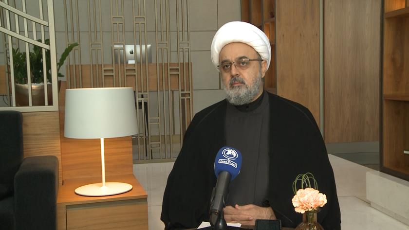 Iranpress: Iran, as a leading religious country, aims promotion of world peace